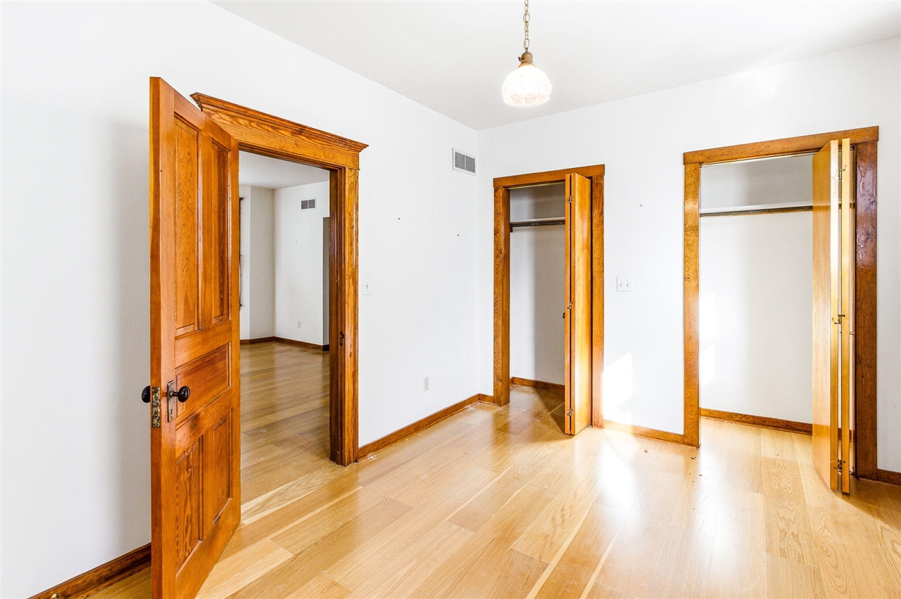 619 Lake Street, Saint Joseph, MI, 49085-1075