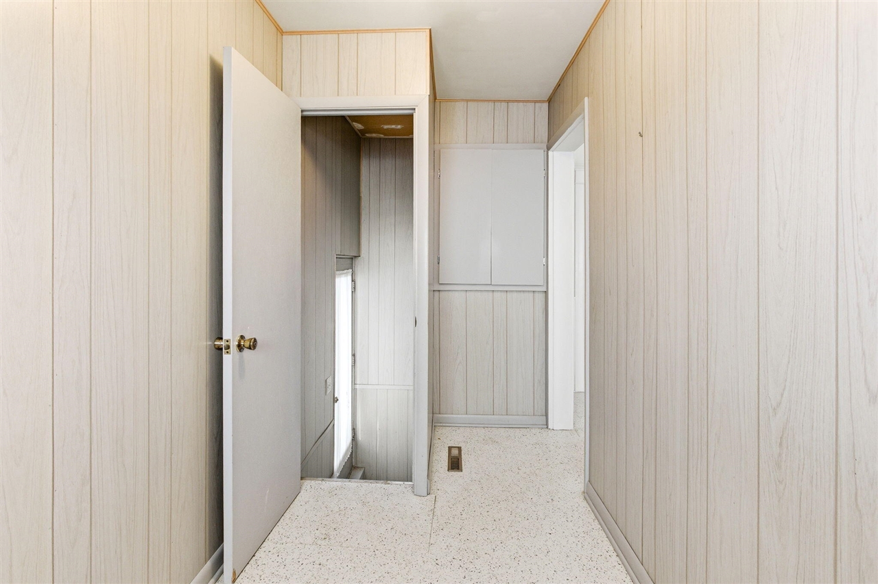 619 Lake Street, Saint Joseph, MI, 49085-1075