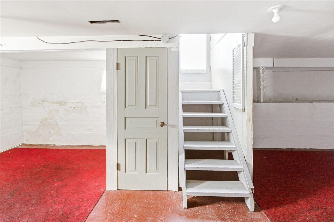 619 Lake Street, Saint Joseph, MI, 49085-1075