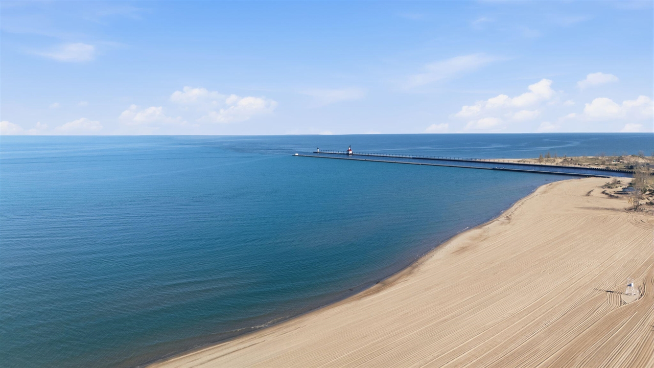 619 Lake Street, Saint Joseph, MI, 49085-1075