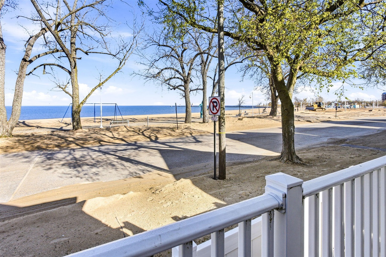 619 Lake Street, Saint Joseph, MI, 49085-1075