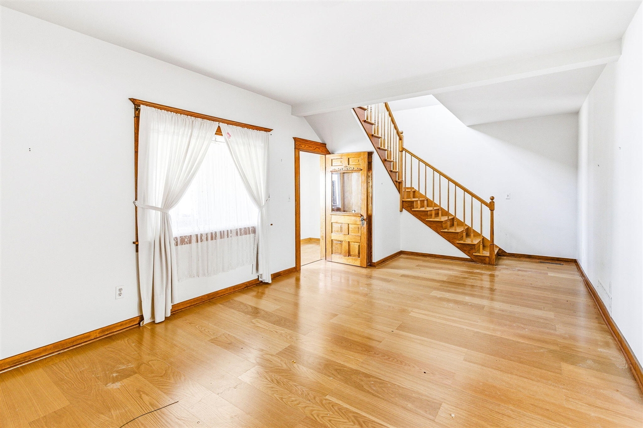 619 Lake Street, Saint Joseph, MI, 49085-1075