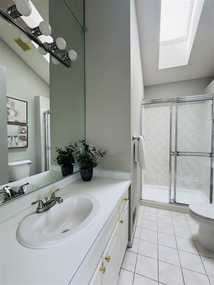 5611 Versailles Avenue, Ann Arbor, MI, 48103-9084