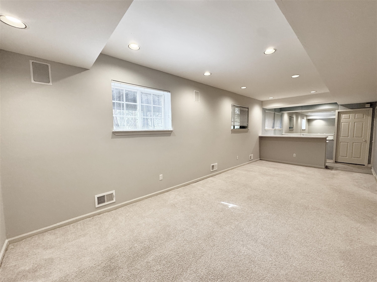 5611 Versailles Avenue, Ann Arbor, MI, 48103-9084