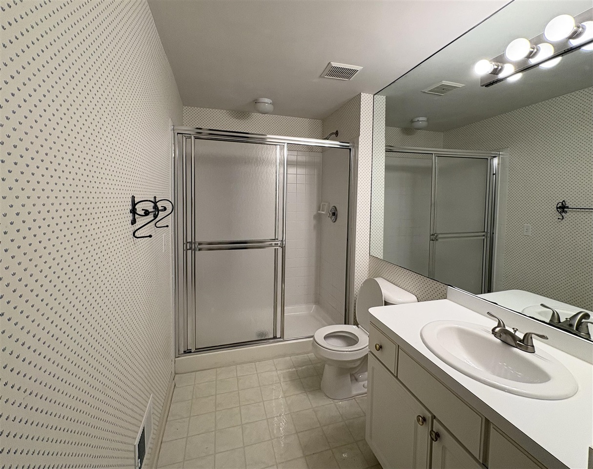 5611 Versailles Avenue, Ann Arbor, MI, 48103-9084