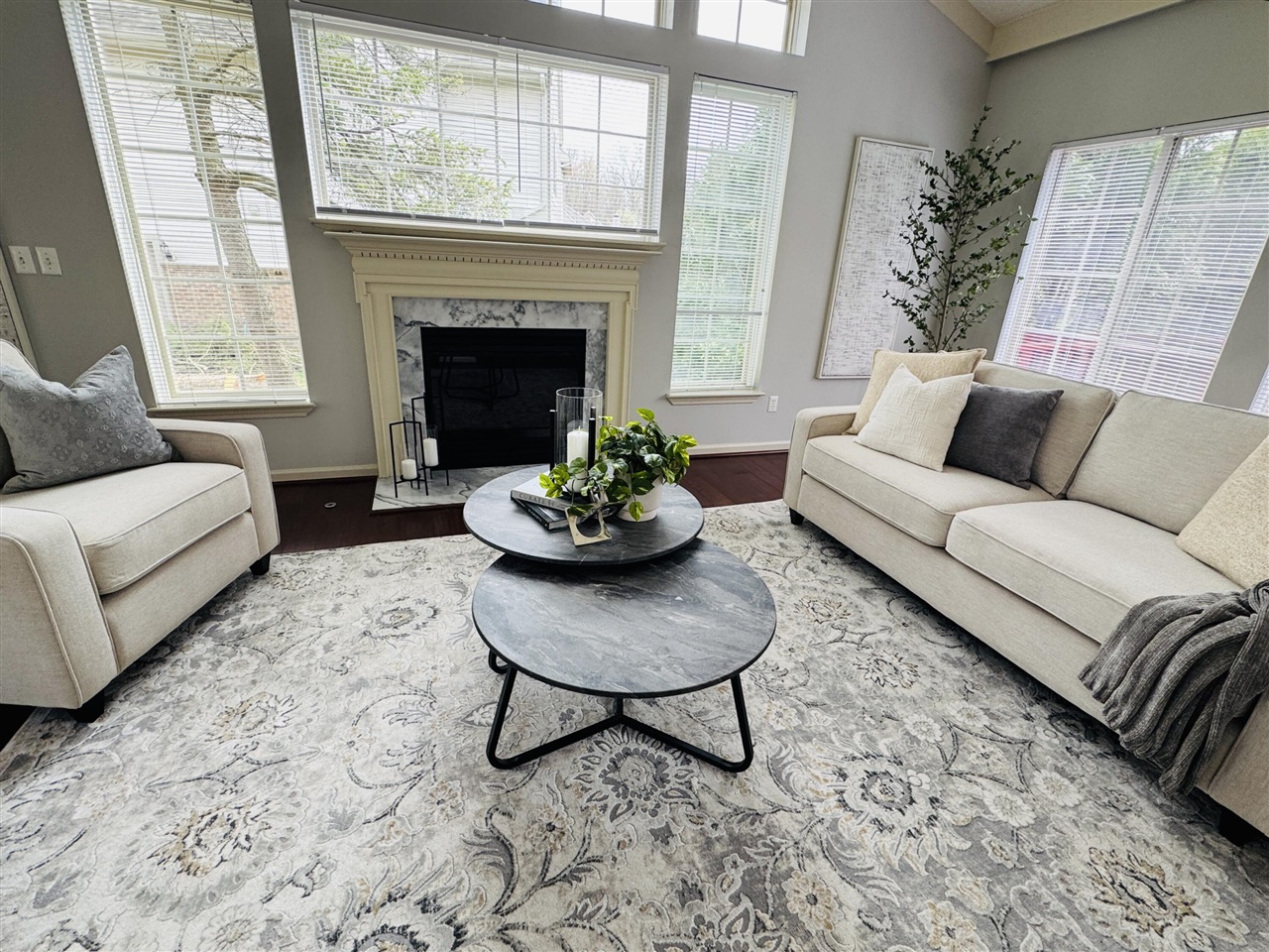 5611 Versailles Avenue, Ann Arbor, MI, 48103-9084