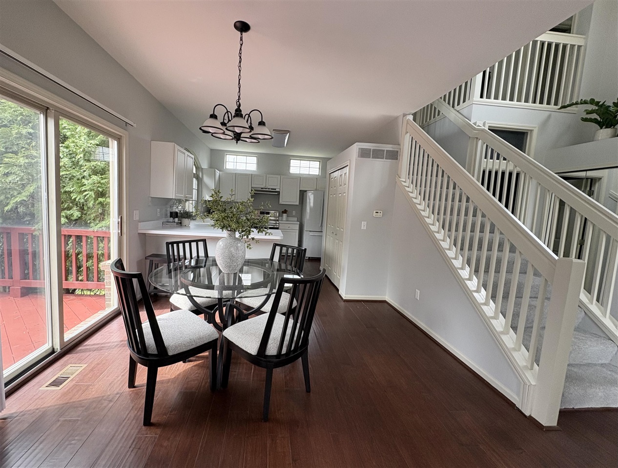 5611 Versailles Avenue, Ann Arbor, MI, 48103-9084