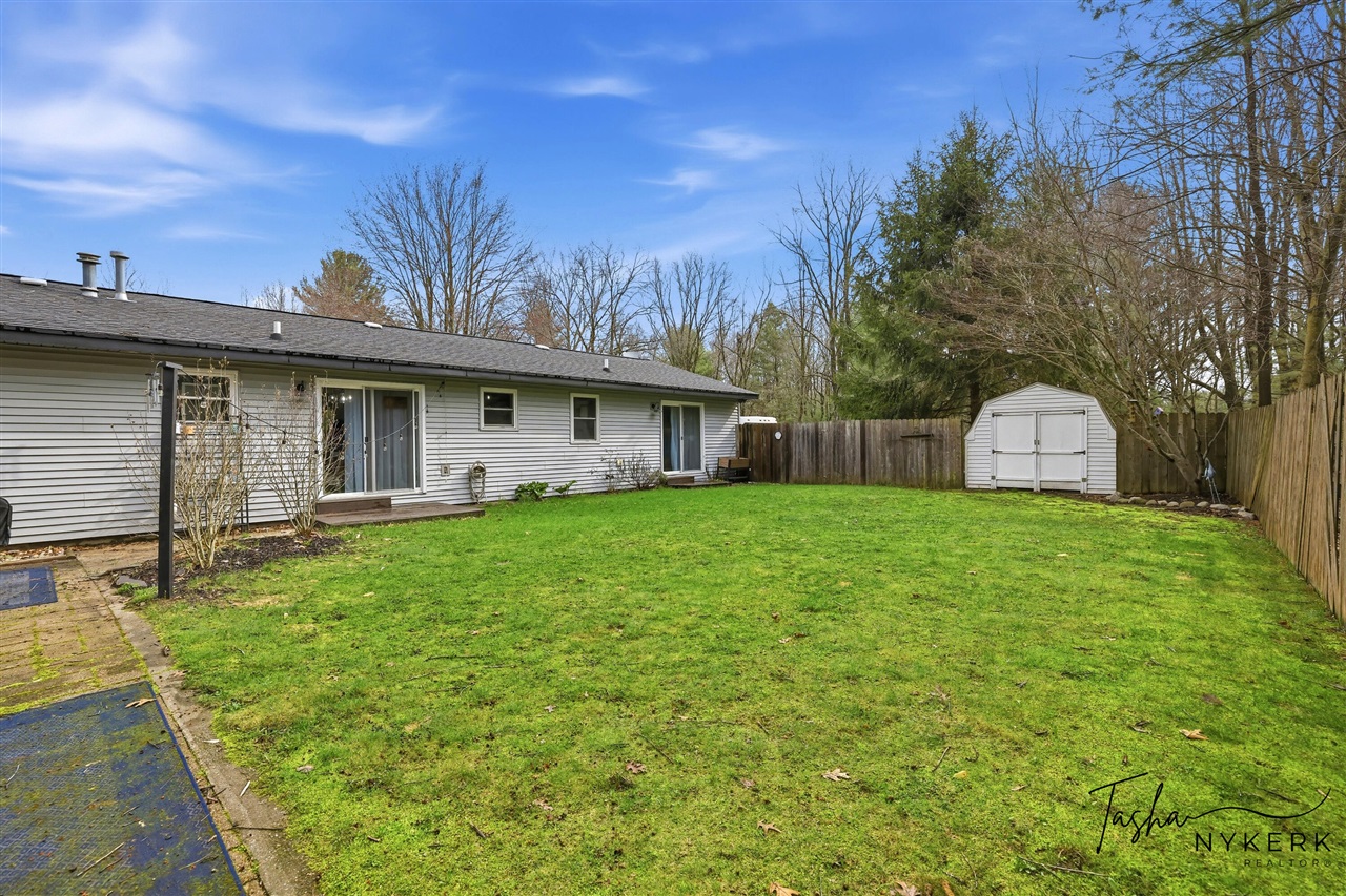 2467 Fenner Road, Muskegon, MI, 49445