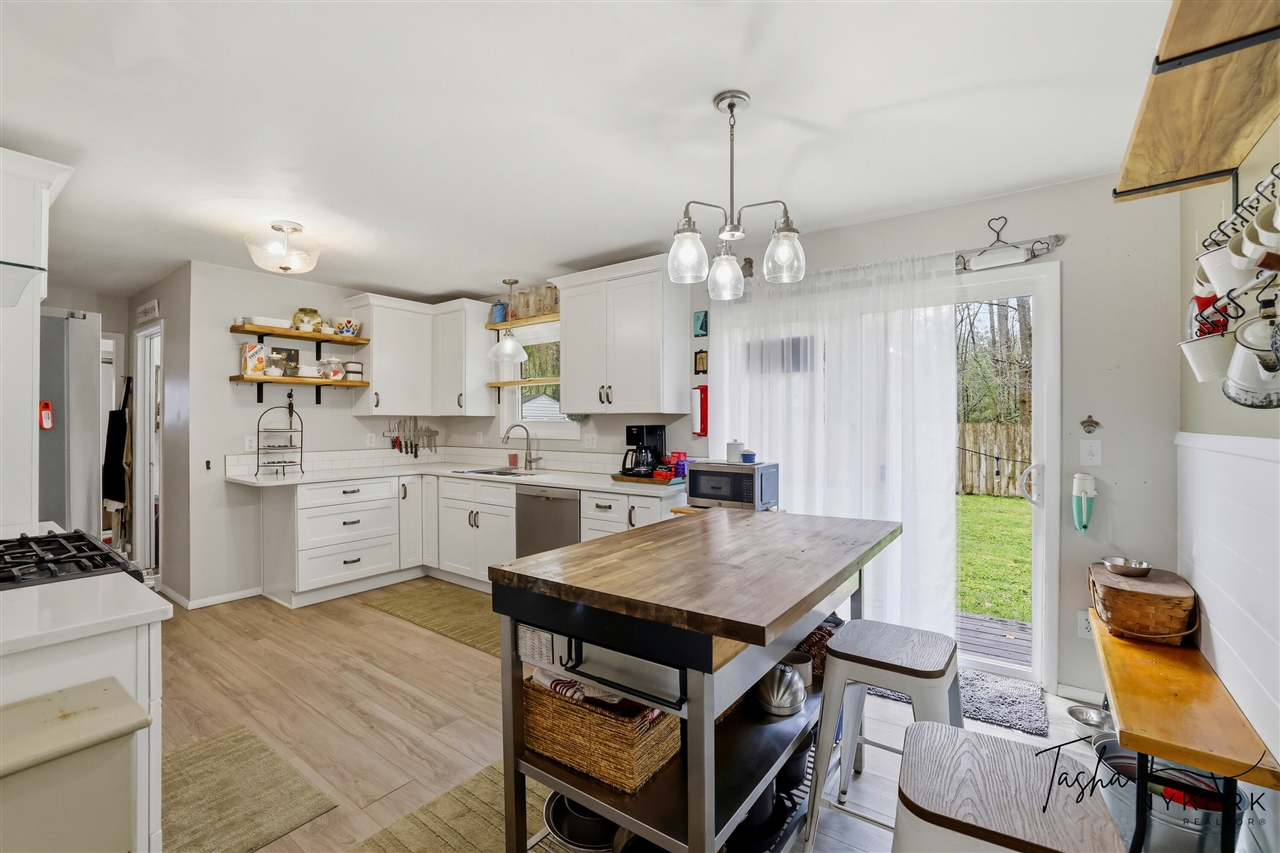 2467 Fenner Road, Muskegon, MI, 49445