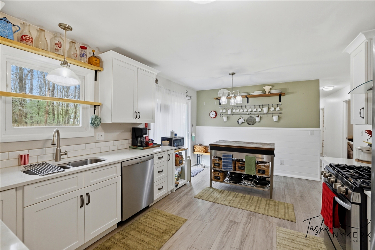 2467 Fenner Road, Muskegon, MI, 49445