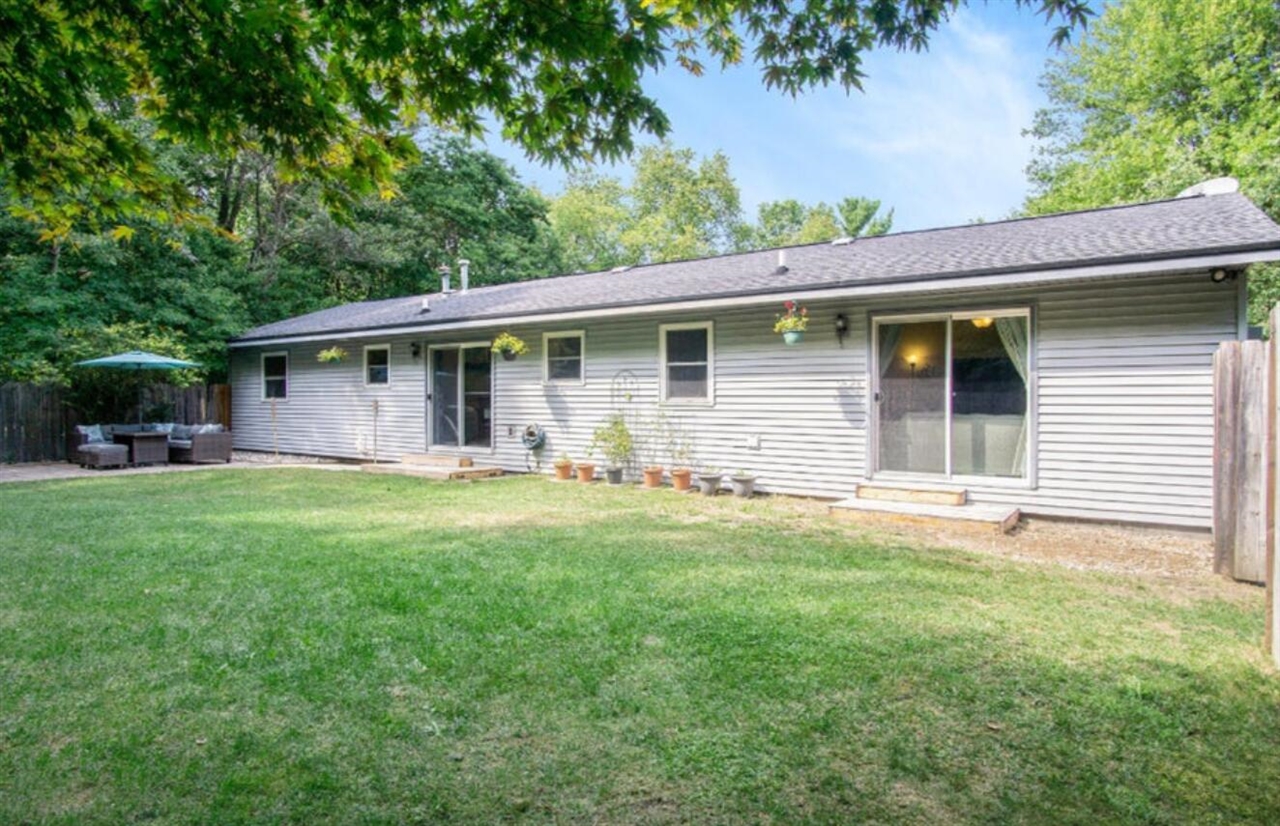 2467 Fenner Road, Muskegon, MI, 49445