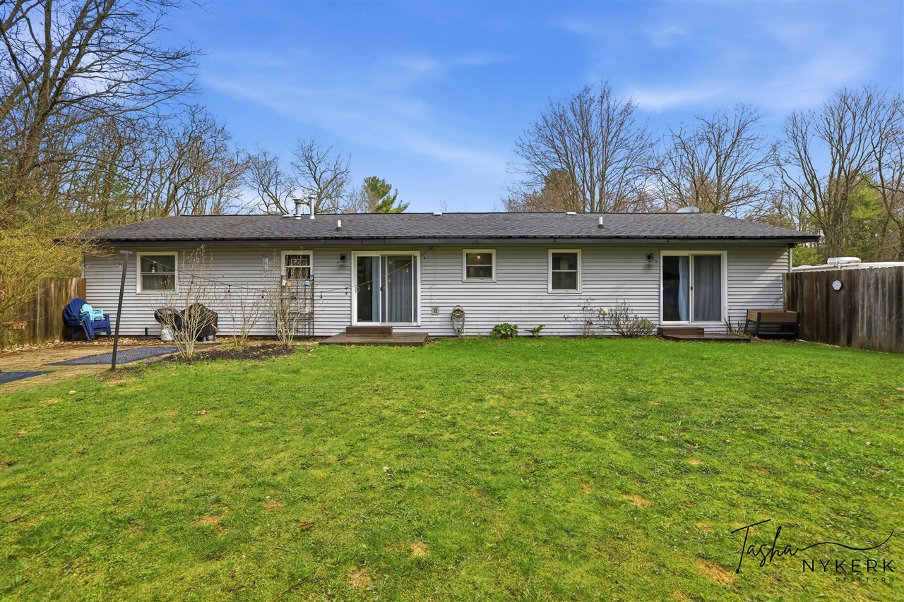 2467 Fenner Road, Muskegon, MI, 49445