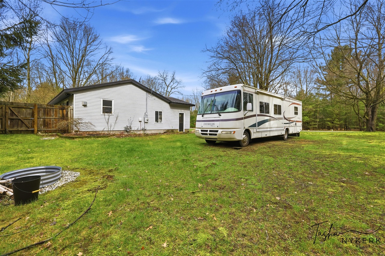 2467 Fenner Road, Muskegon, MI, 49445