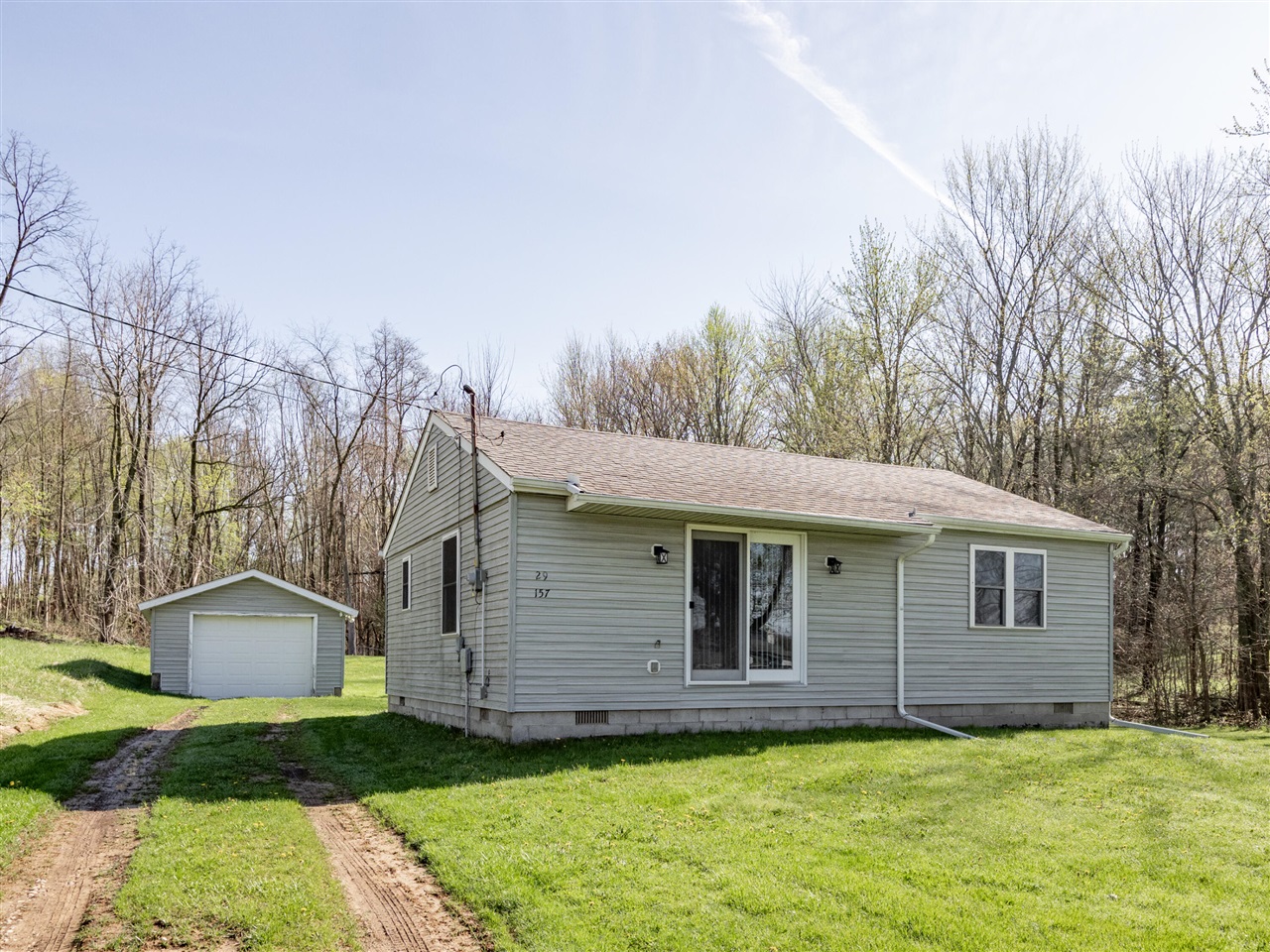 157 Peterson Drive, Gobles, MI, 49055-9704