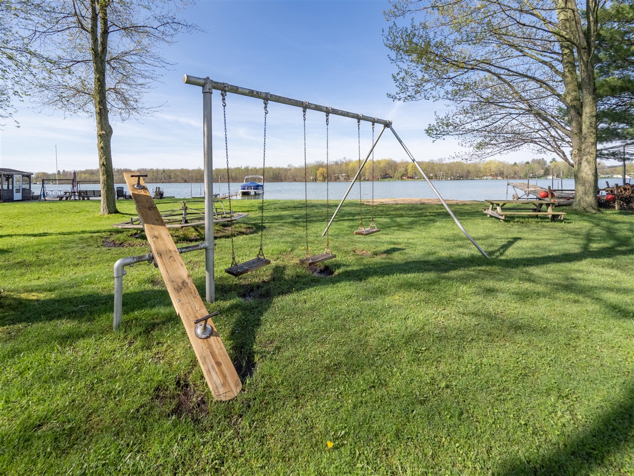 157 Peterson Drive, Gobles, MI, 49055-9704