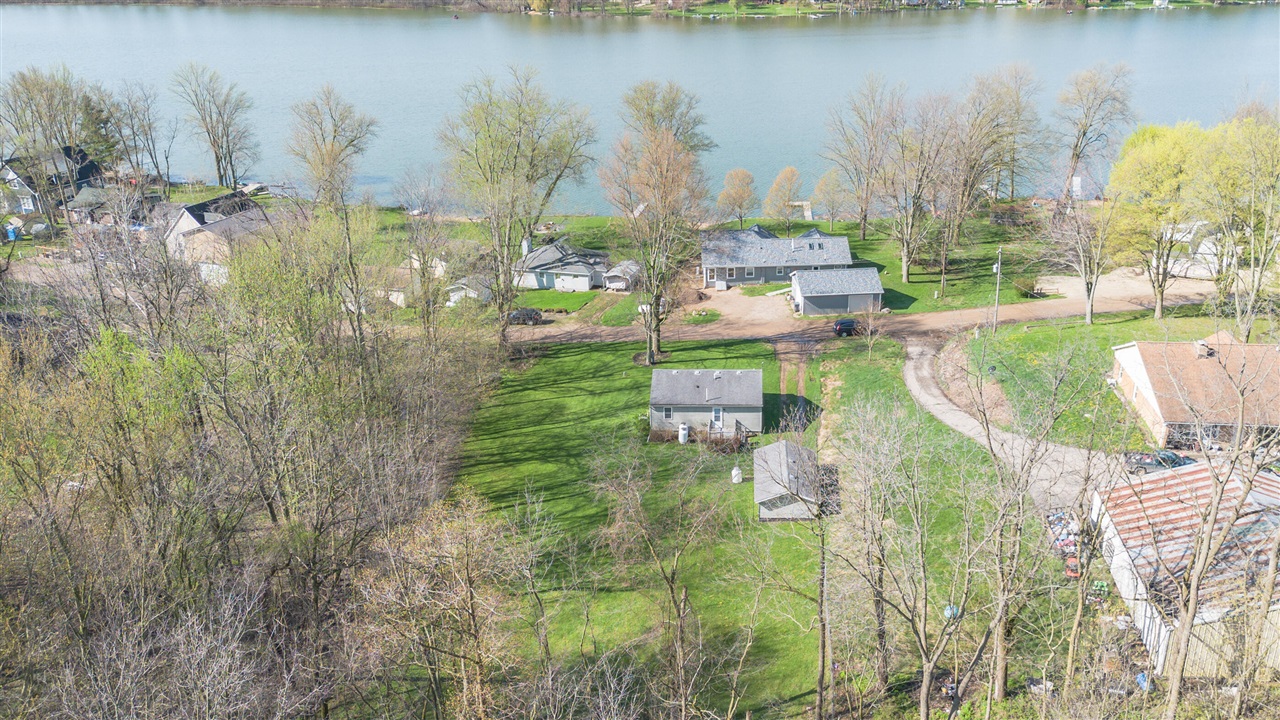 157 Peterson Drive, Gobles, MI, 49055-9704