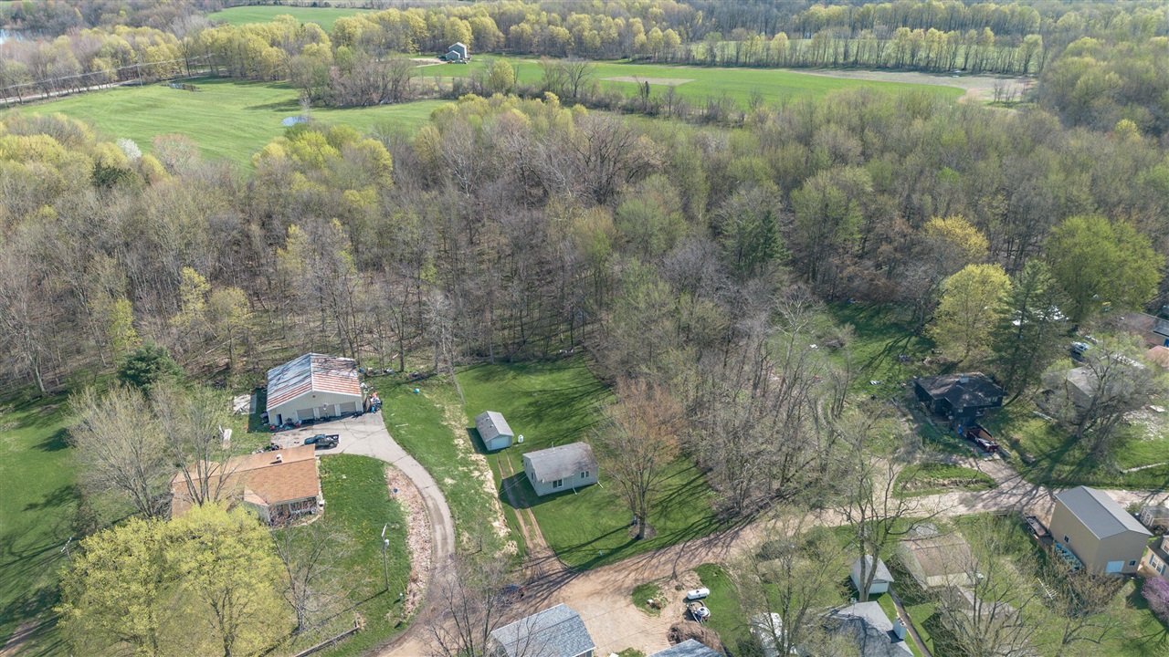 157 Peterson Drive, Gobles, MI, 49055-9704