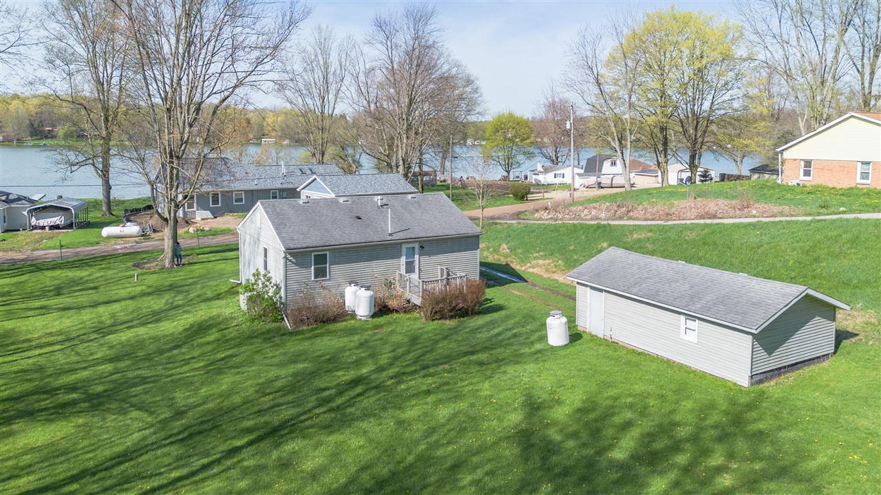 157 Peterson Drive, Gobles, MI, 49055-9704