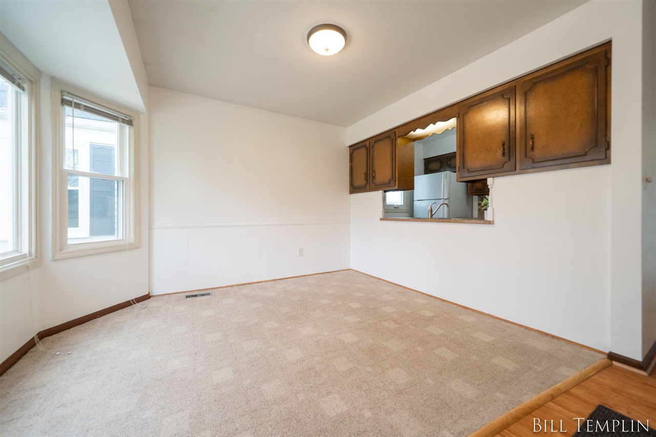 998 Village Lane, Jenison, MI, 49428-8338