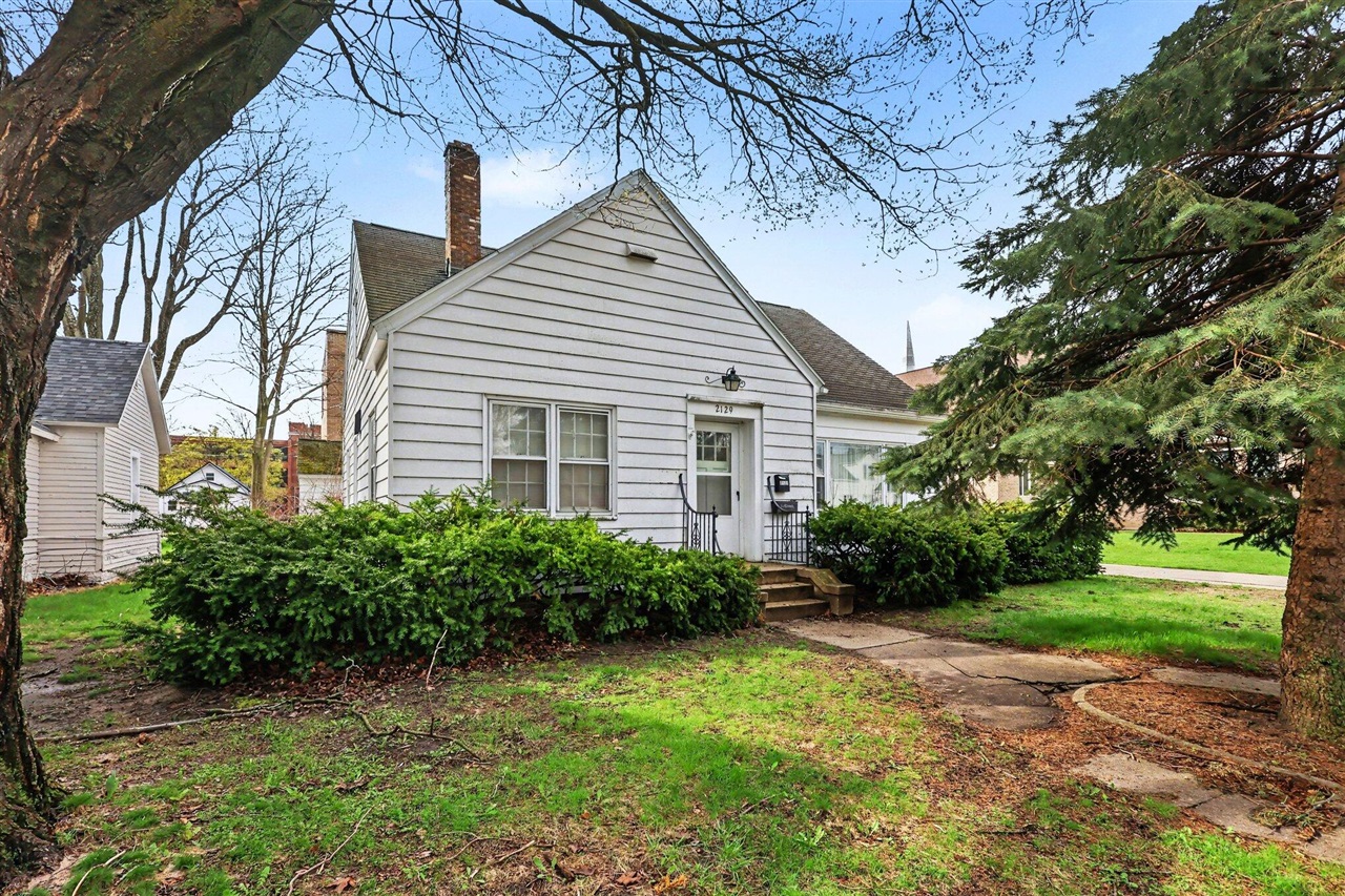 13477 Vernon Avenue, Warren, MI, 48089 5827