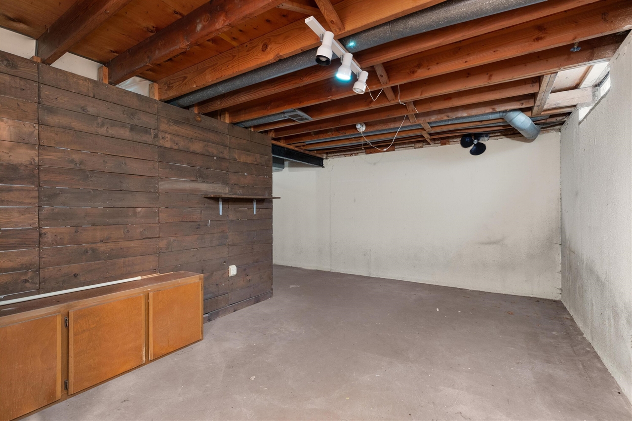 3045 Elstead Street, Auburn Hills, MI, 48326