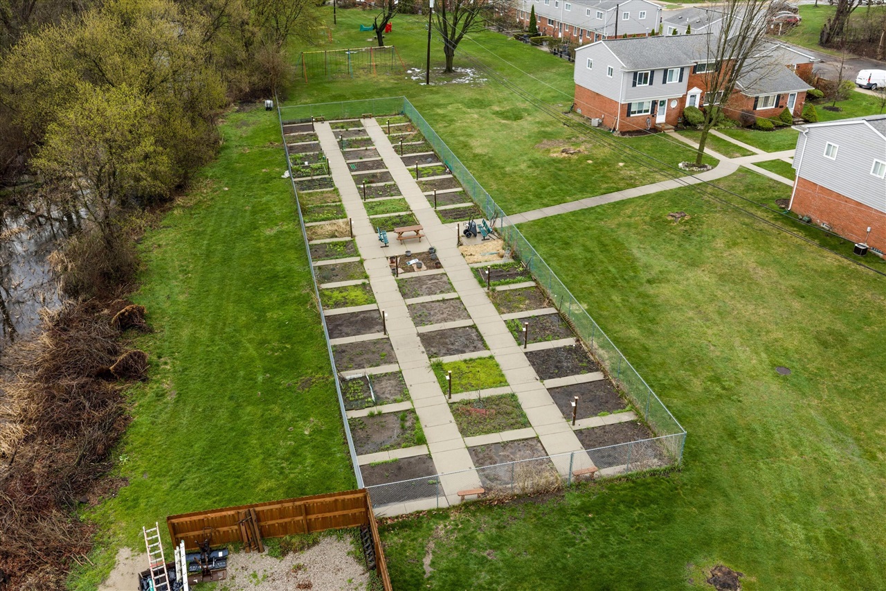 3045 Elstead Street, Auburn Hills, MI, 48326