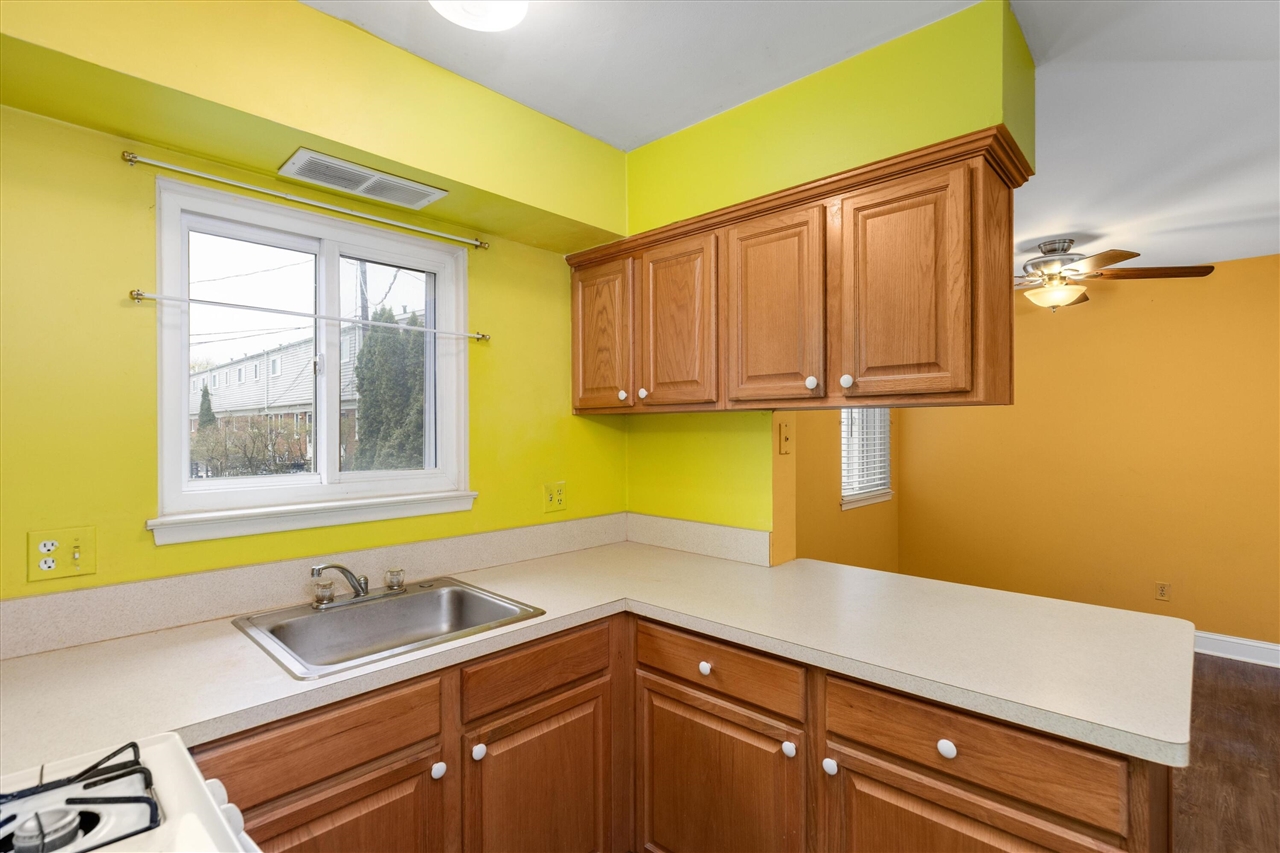 3045 Elstead Street, Auburn Hills, MI, 48326