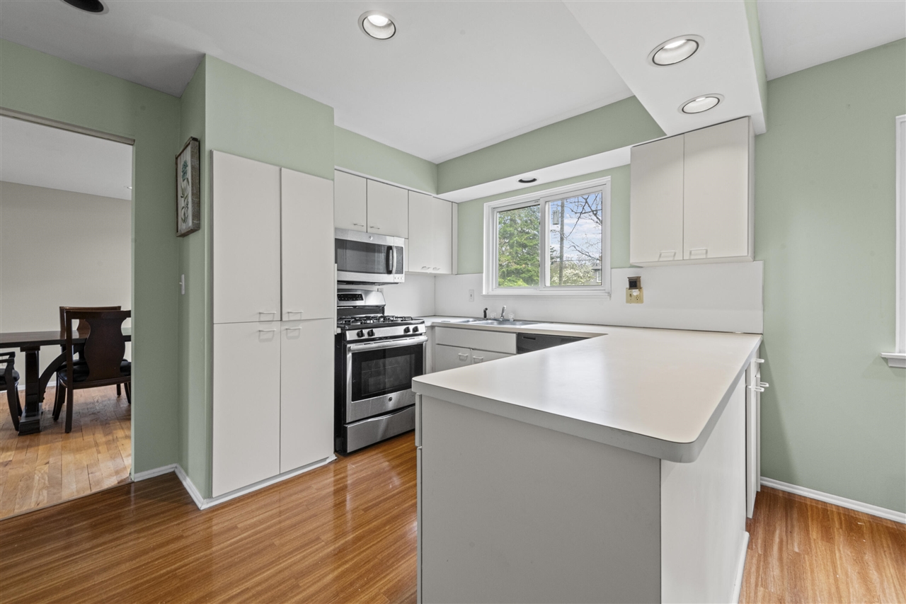 7023 Wild Ridge Lane, West Bloomfield, MI, 48322-4004