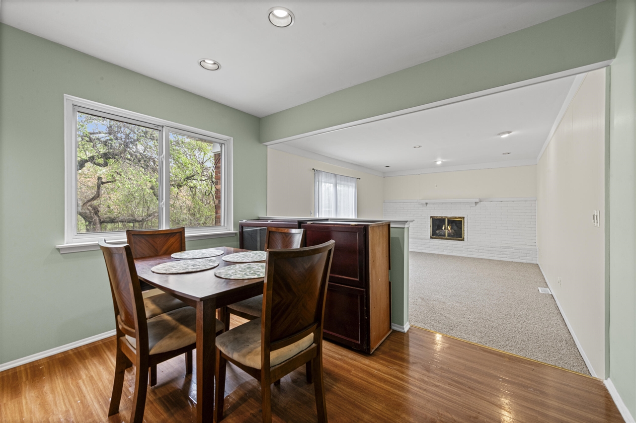 7023 Wild Ridge Lane, West Bloomfield, MI, 48322-4004