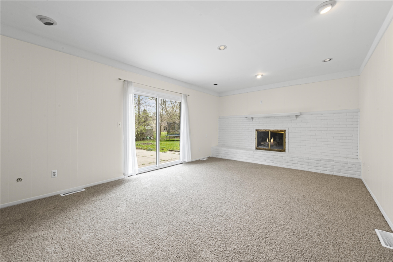 7023 Wild Ridge Lane, West Bloomfield, MI, 48322-4004