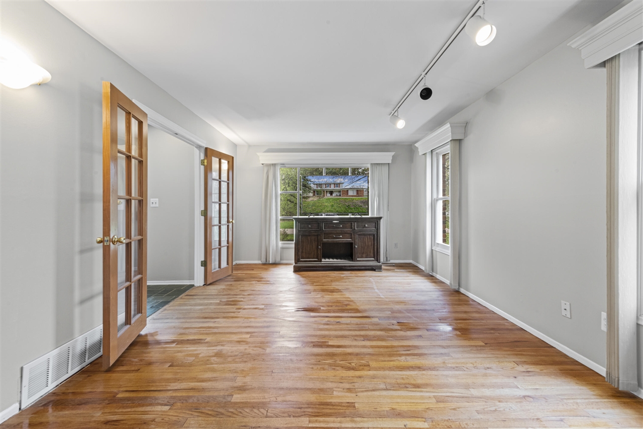 7023 Wild Ridge Lane, West Bloomfield, MI, 48322-4004