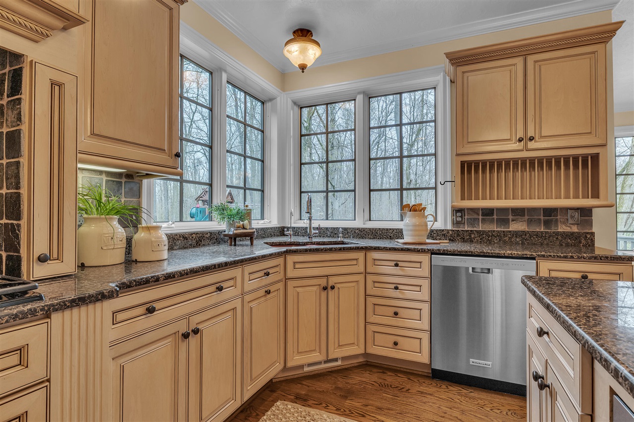 6785 Brookside Lane, Plymouth, MI, 48170-5809