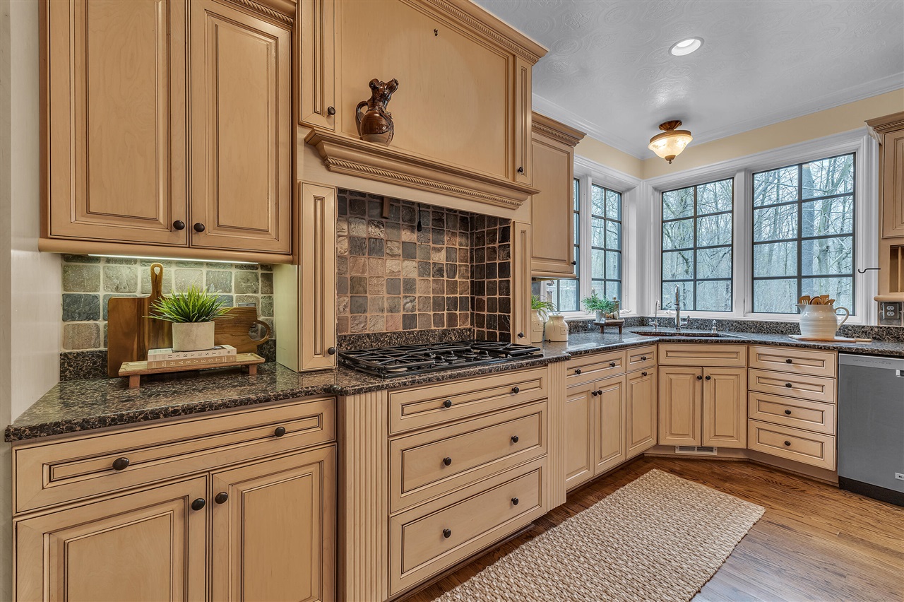 6785 Brookside Lane, Plymouth, MI, 48170-5809