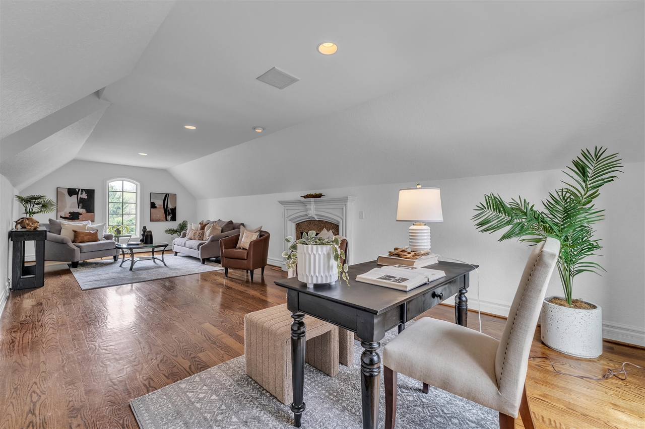 6785 Brookside Lane, Plymouth, MI, 48170-5809