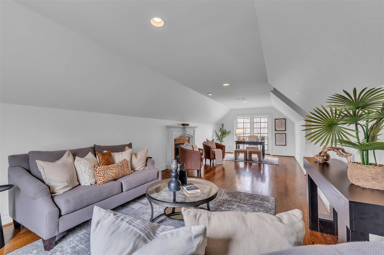 6785 Brookside Lane, Plymouth, MI, 48170-5809