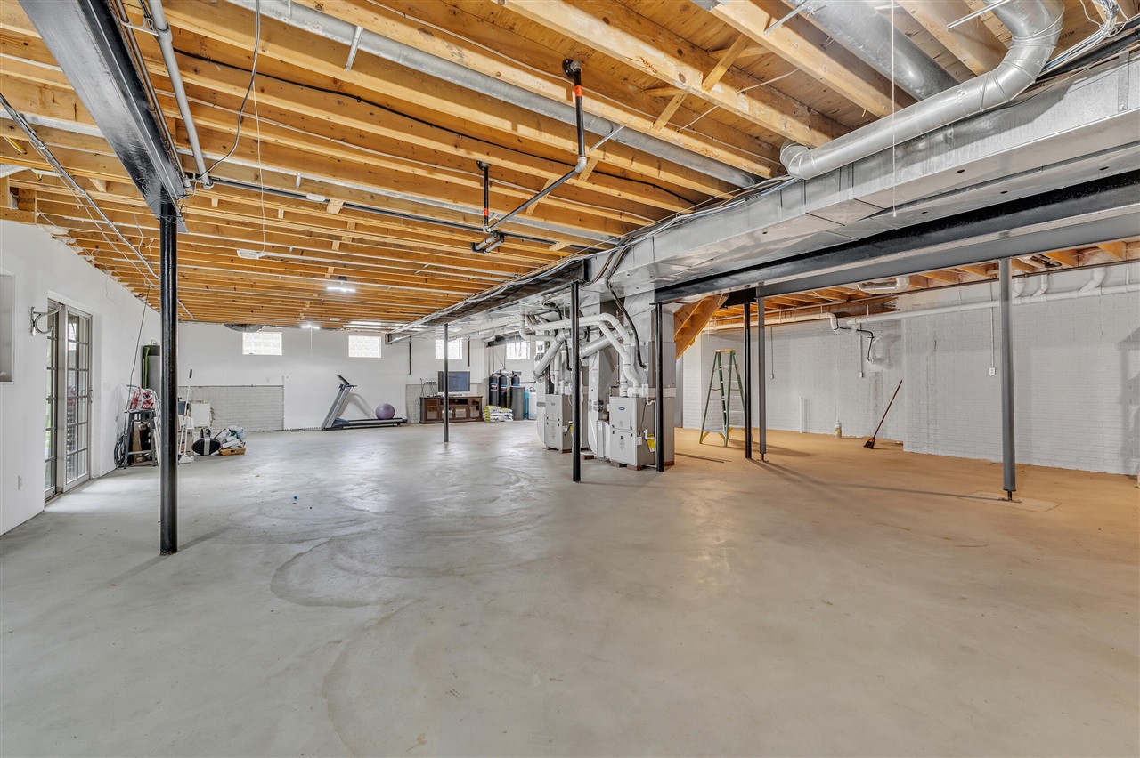 6785 Brookside Lane, Plymouth, MI, 48170-5809