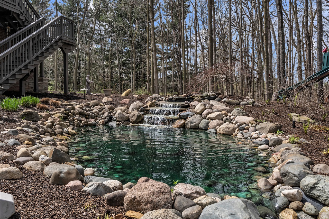 6785 Brookside Lane, Plymouth, MI, 48170-5809