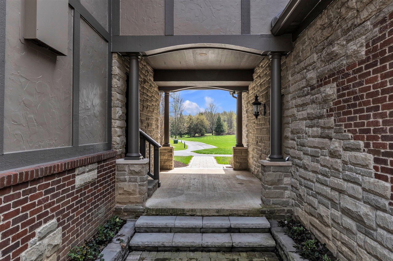 6785 Brookside Lane, Plymouth, MI, 48170-5809