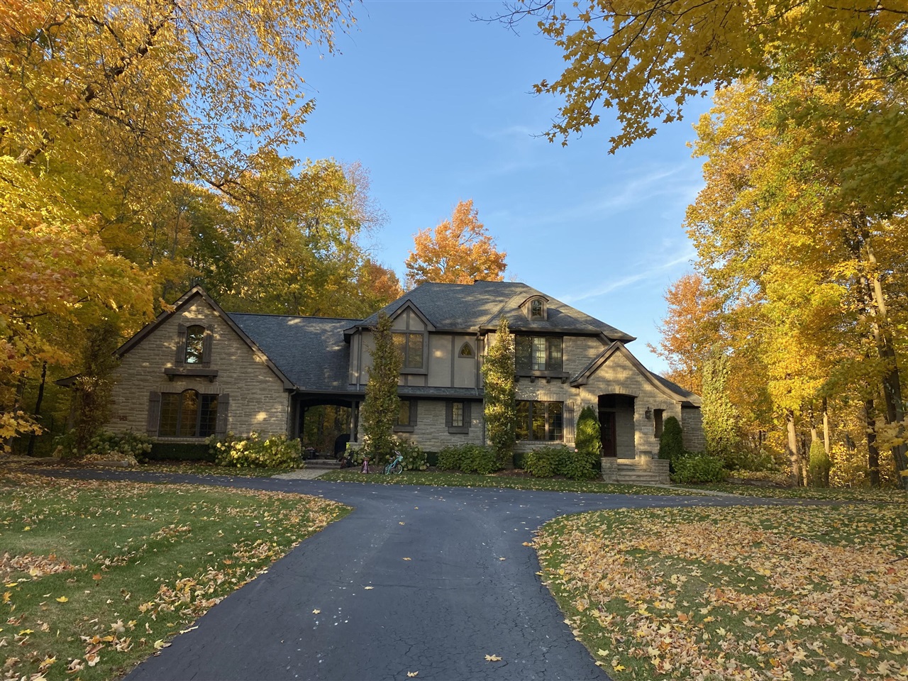 6785 Brookside Lane, Plymouth, MI, 48170-5809