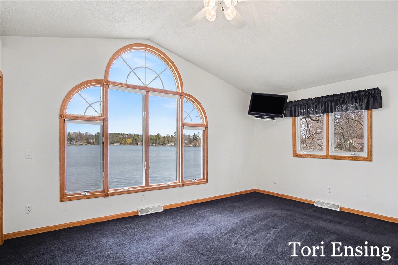 2662 Lakeside Drive, Stanton, MI, 48888-9015