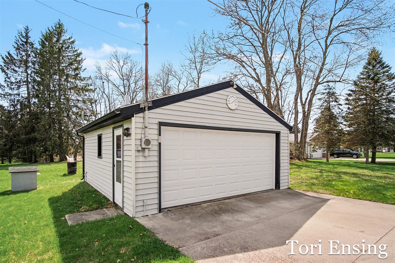 2662 Lakeside Drive, Stanton, MI, 48888-9015