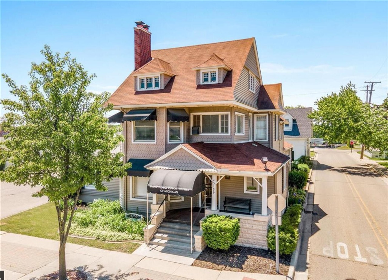 45199 Cass Avenue, Utica, MI, 48317-5508
