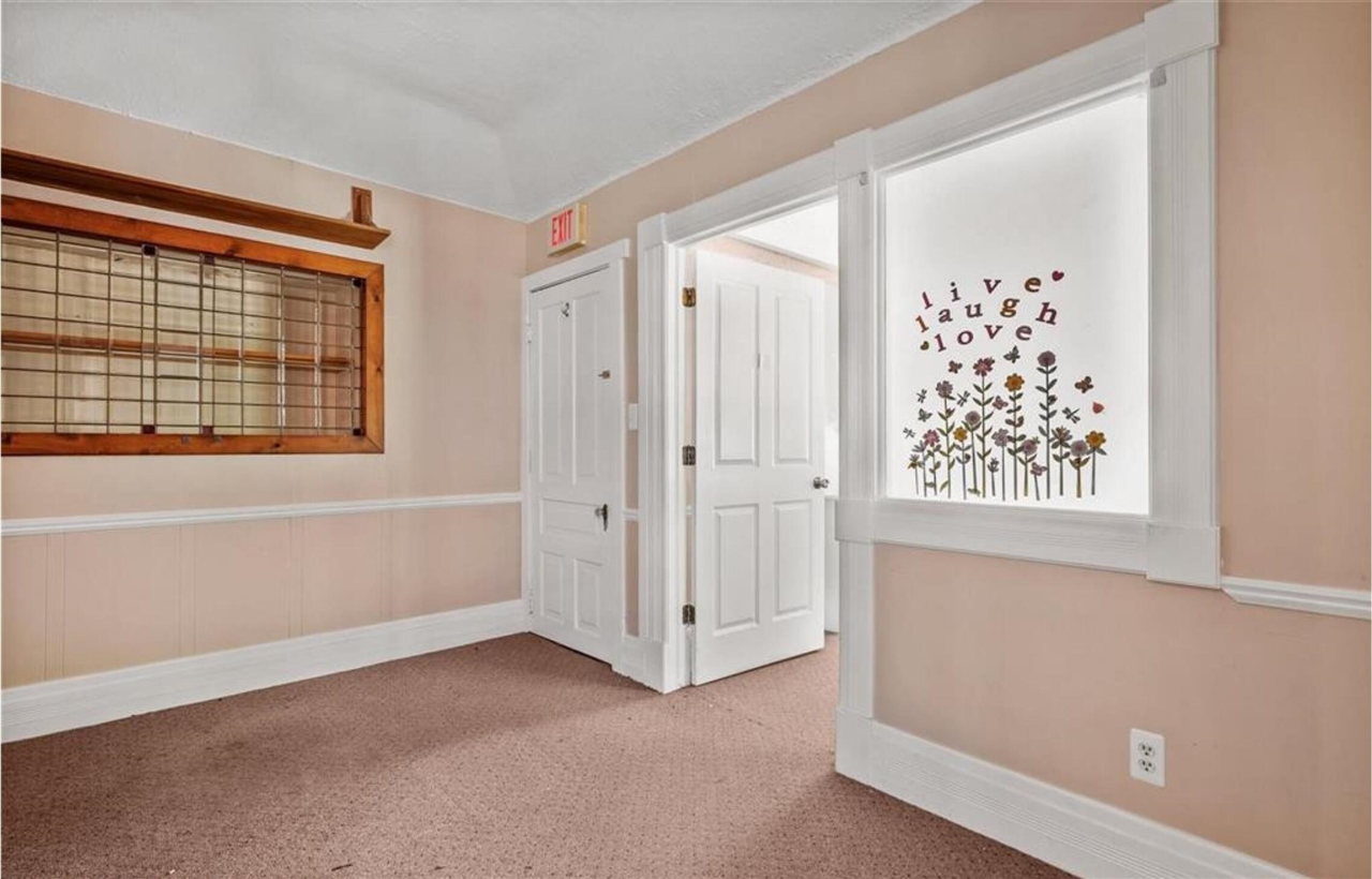 45199 Cass Avenue, Utica, MI, 48317-5508