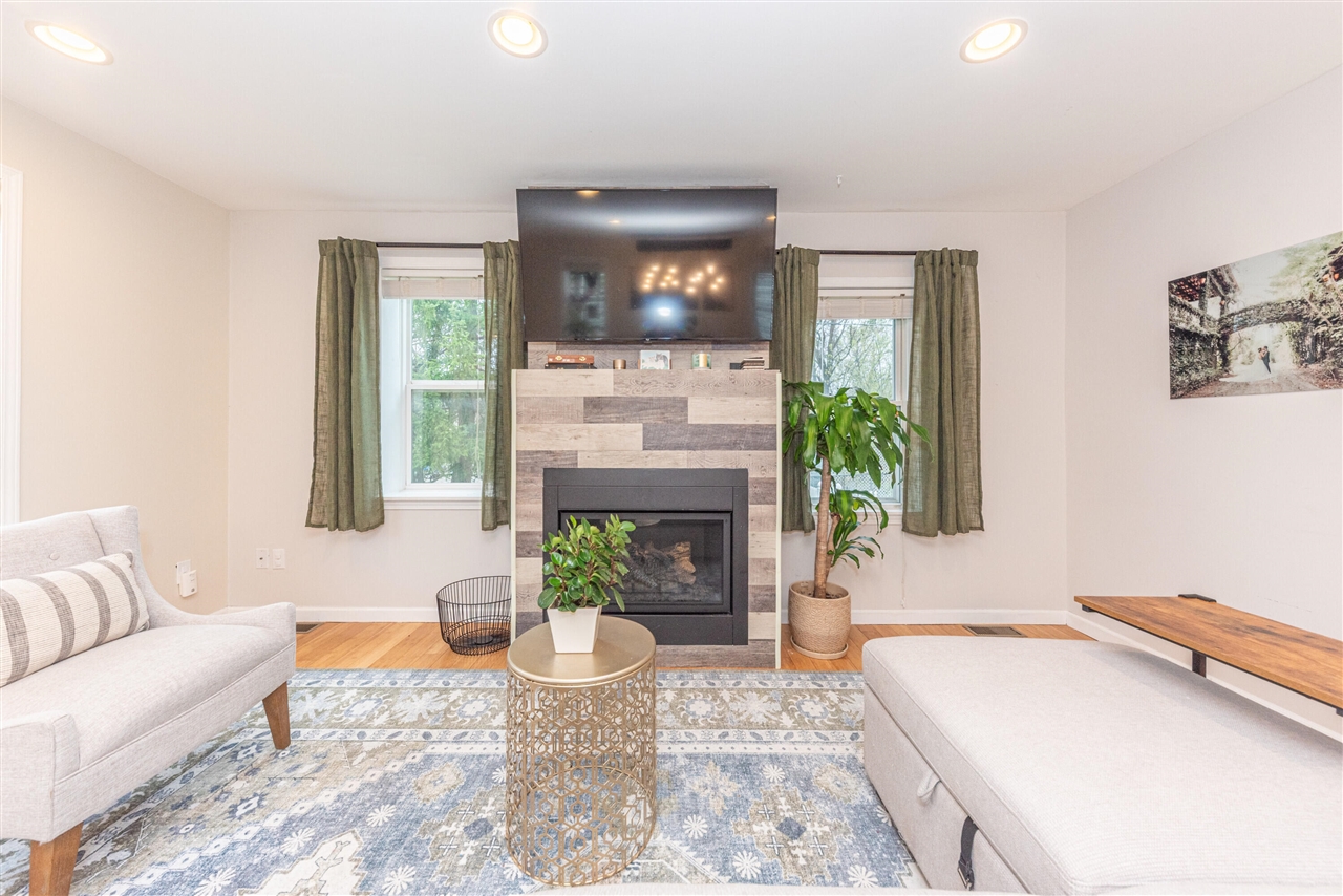 905 Michigan Street, Brighton, MI, 48116-1456