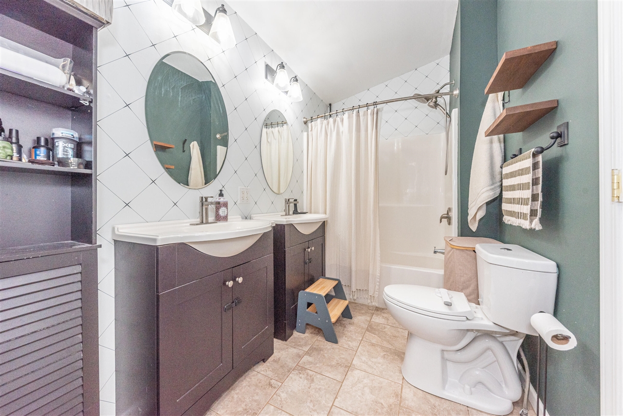 905 Michigan Street, Brighton, MI, 48116-1456