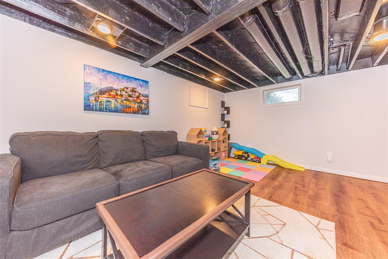 905 Michigan Street, Brighton, MI, 48116-1456