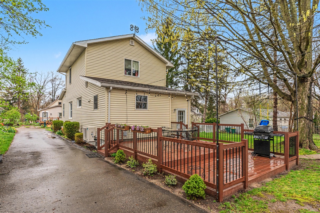 905 Michigan Street, Brighton, MI, 48116-1456