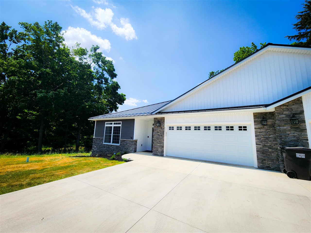 237 Glei Court, Hillsdale, MI, 49242
