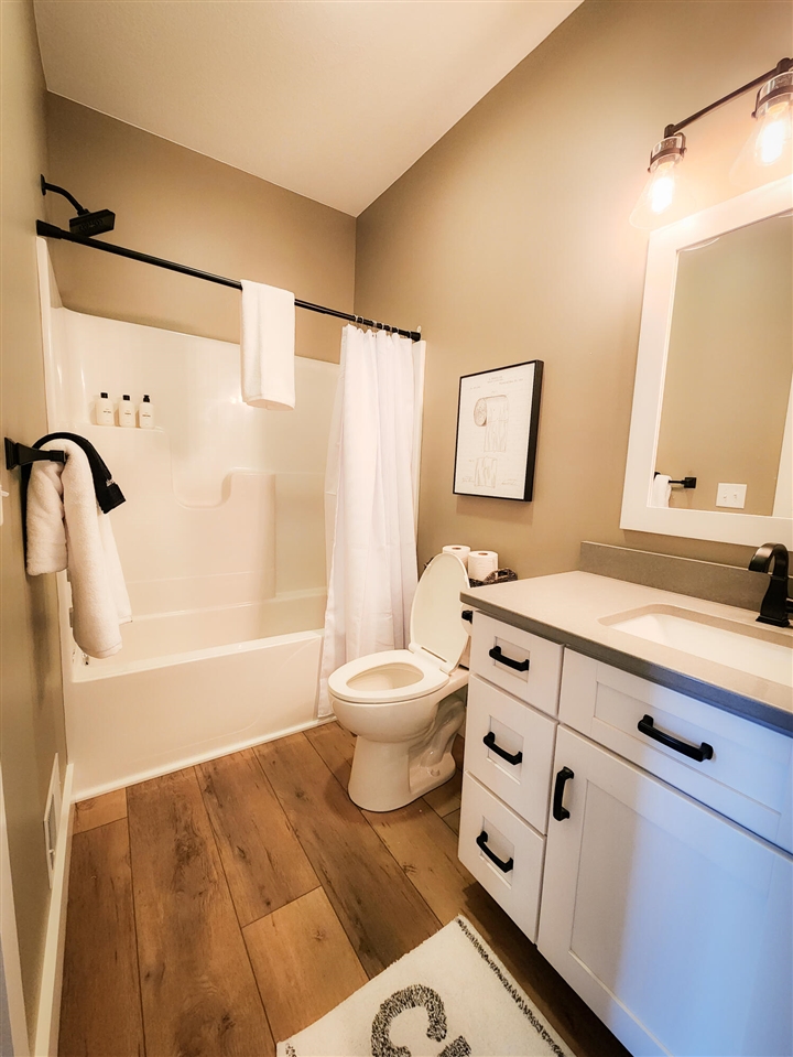 237 Glei Court, Hillsdale, MI, 49242