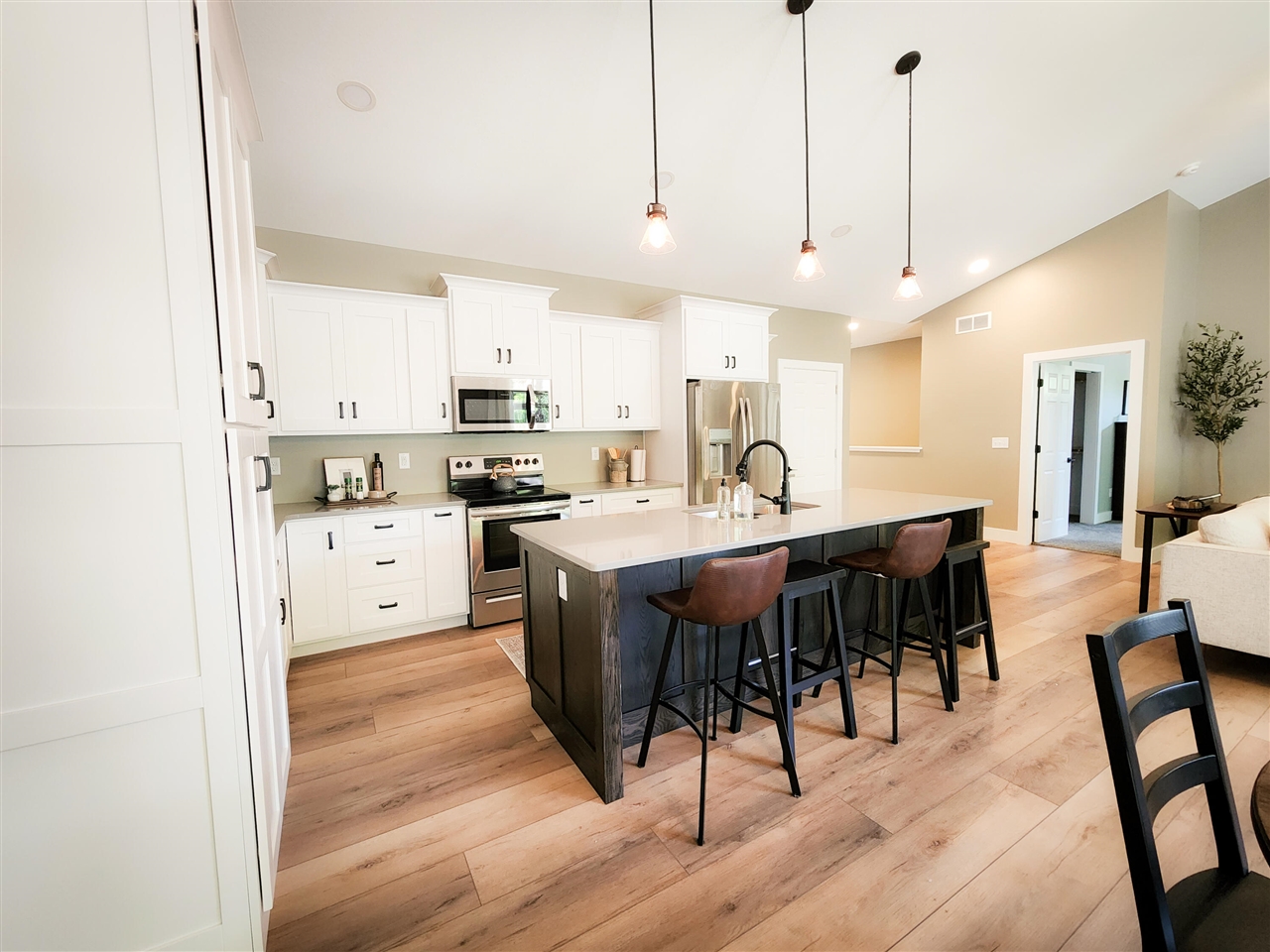 237 Glei Court, Hillsdale, MI, 49242